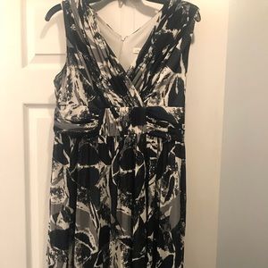 Black grey and off white print sleeveless dress